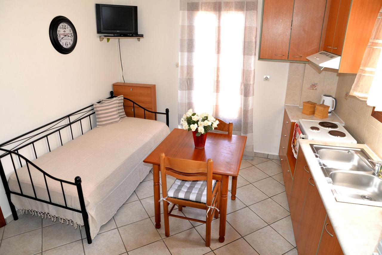 Ifigenia Apartments Ermoupoli Exterior photo